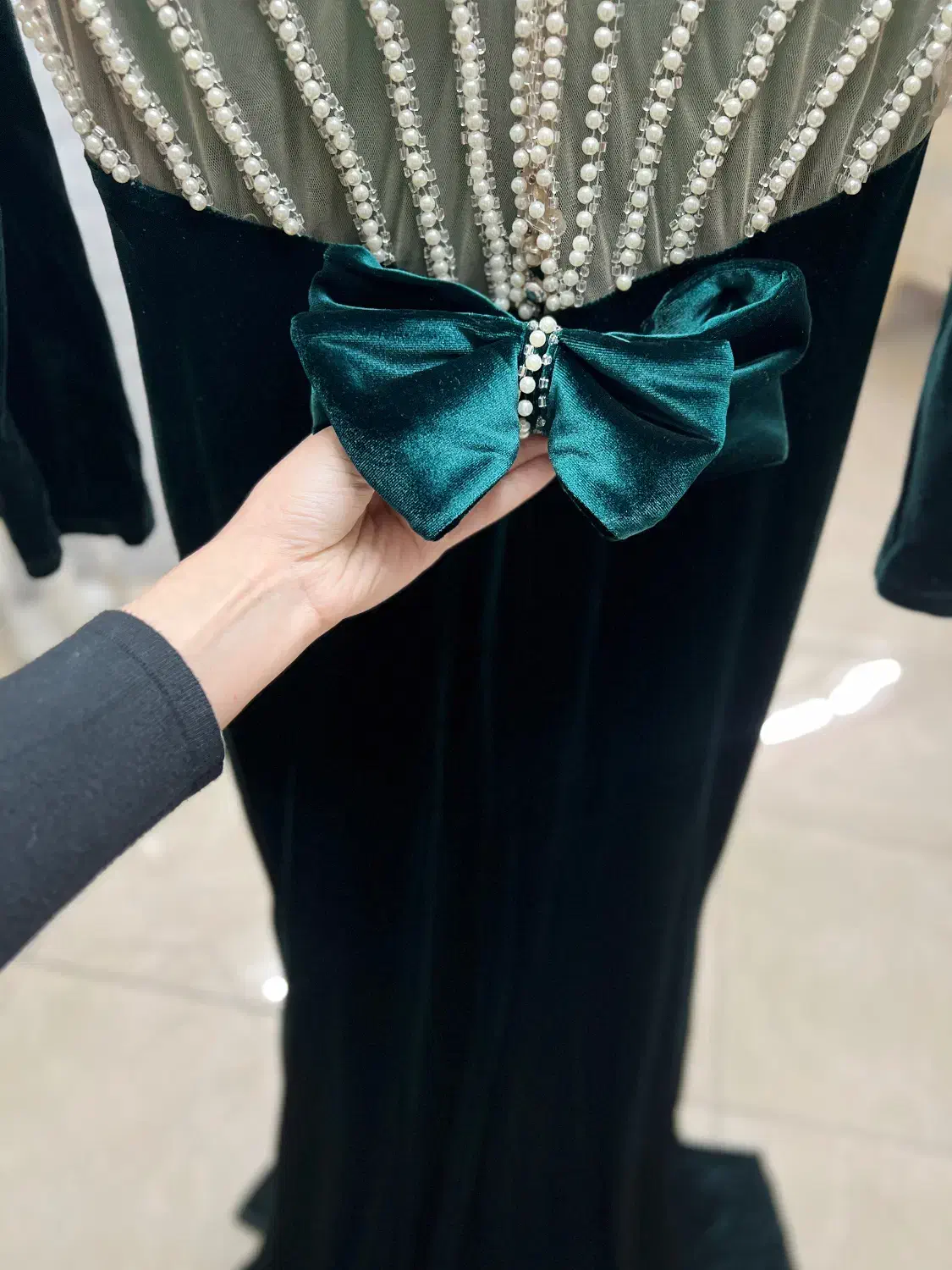 پیرهن مجلسی مخمل ماهی|لباس|ری, دیلمان|دیوار