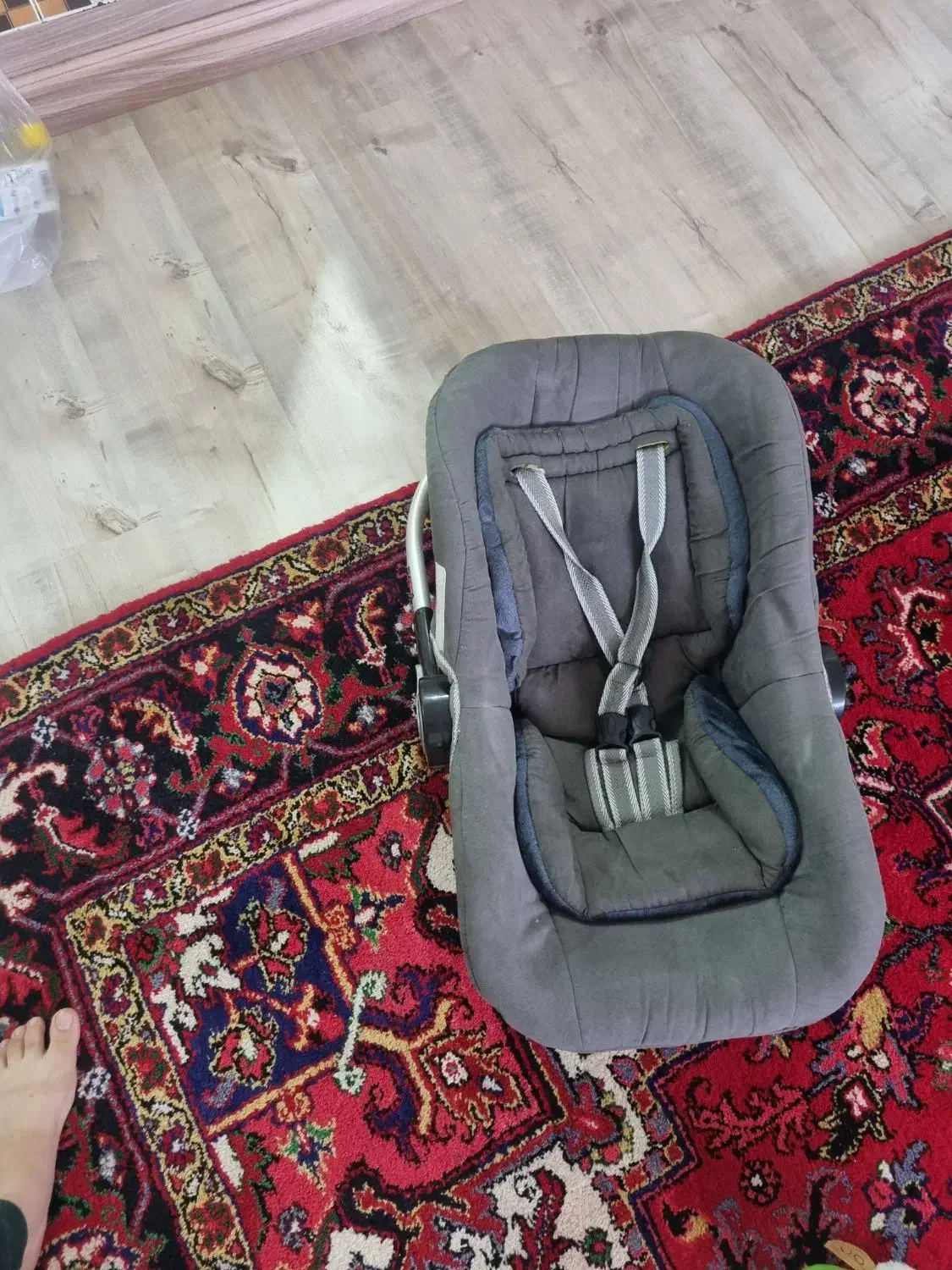 کریر در حد نو|کالسکه و لوازم جانبی|تبریز, |دیوار