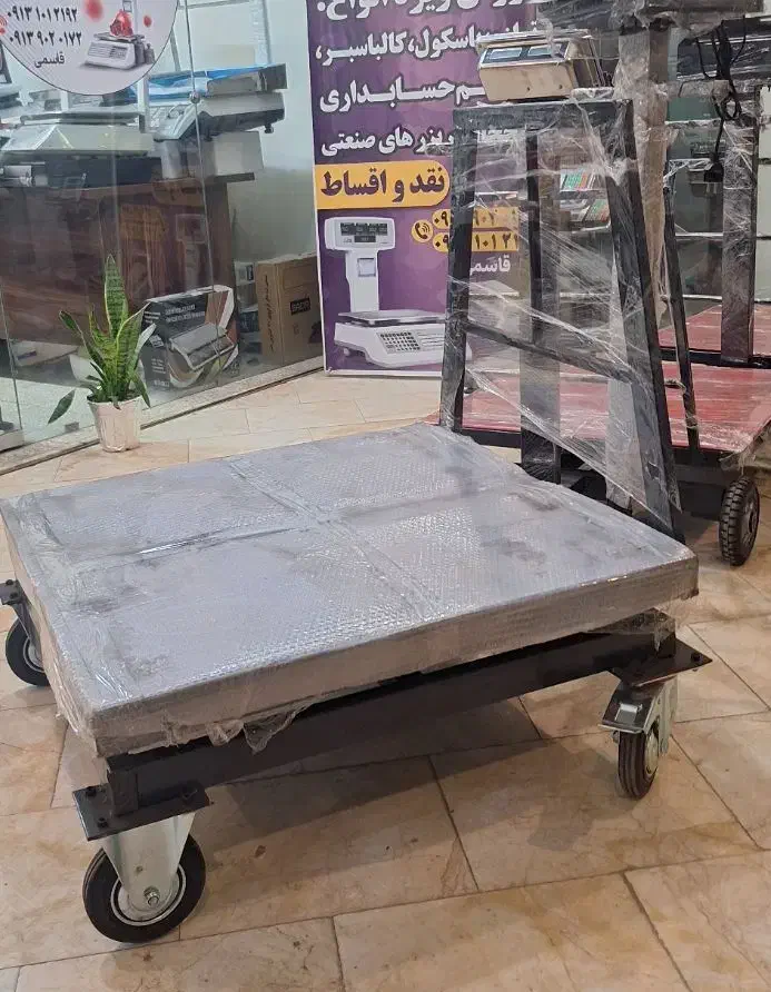 فروش باسکول۵۰۰ ،۸۰۰ و۱۰۰۰کیلویی چرخدار (ترازو)|فروشگاه و مغازه|اصفهان, خواجه عمید|دیوار