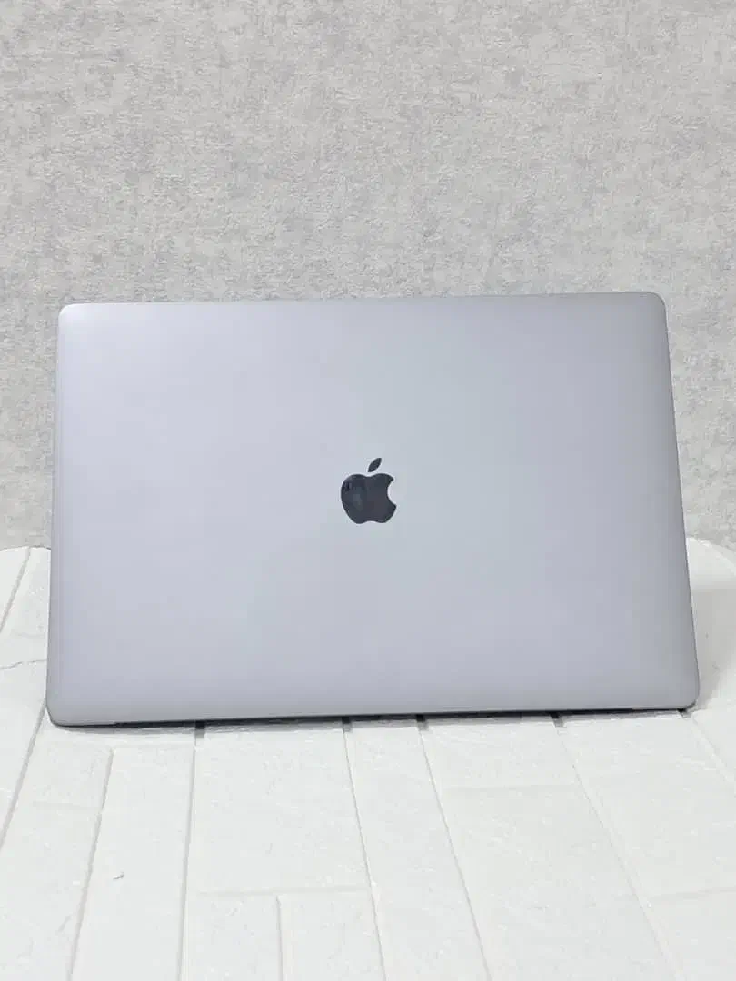 Mac Book Pro 2019 - گرید A++ - در حد نو|رایانه همراه|تهران, فلسطین (میدان انقلاب)|دیوار