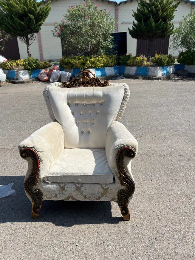 مبل سلطنتی سالم همراه با بوفه|مبلمان خانگی و میز عسلی|آستانه اشرفیه, |دیوار