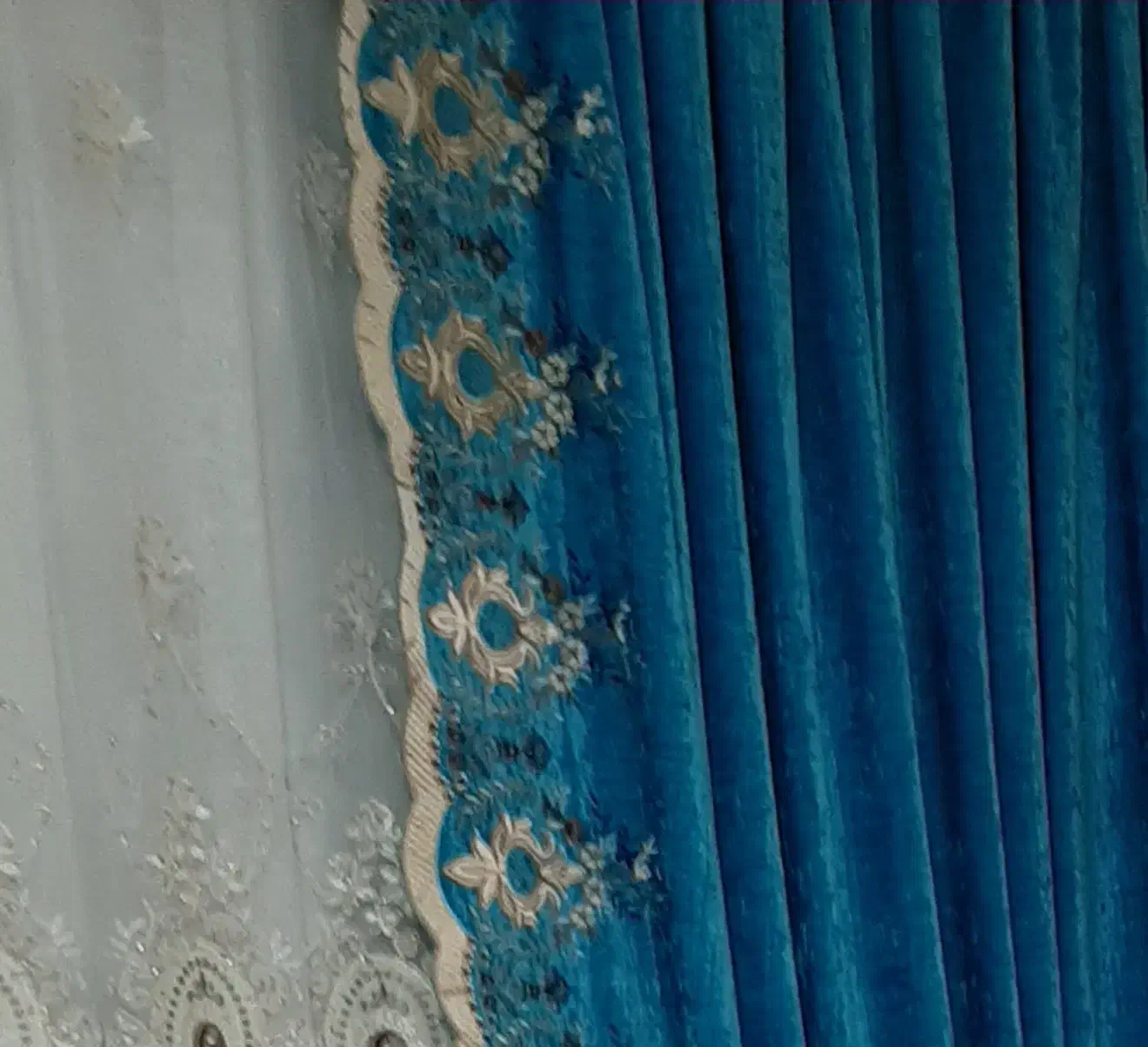 دو عدد والان پرده مخمل در حد نو تمیز و بدون ایراد|پرده، رانر، رومیزی|محمدشهر, محمدشهر|دیوار