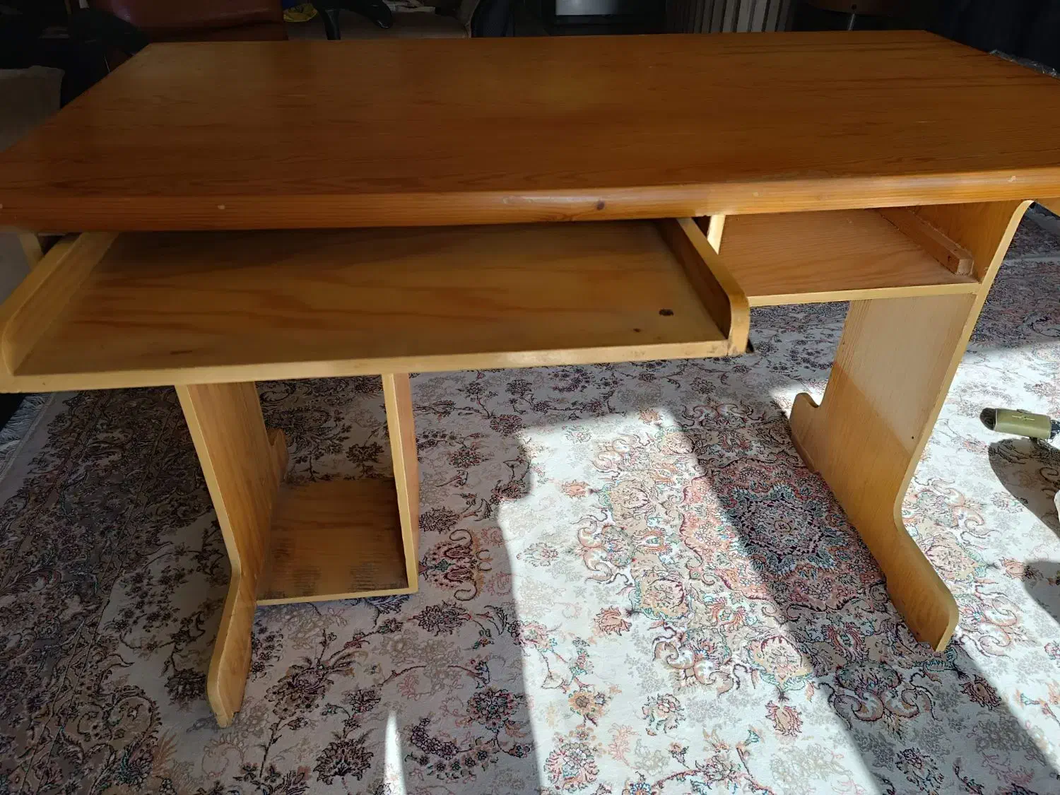 میز کامپیوتر|میز تحریر و کامپیوتر|بندر انزلی, معلم|دیوار