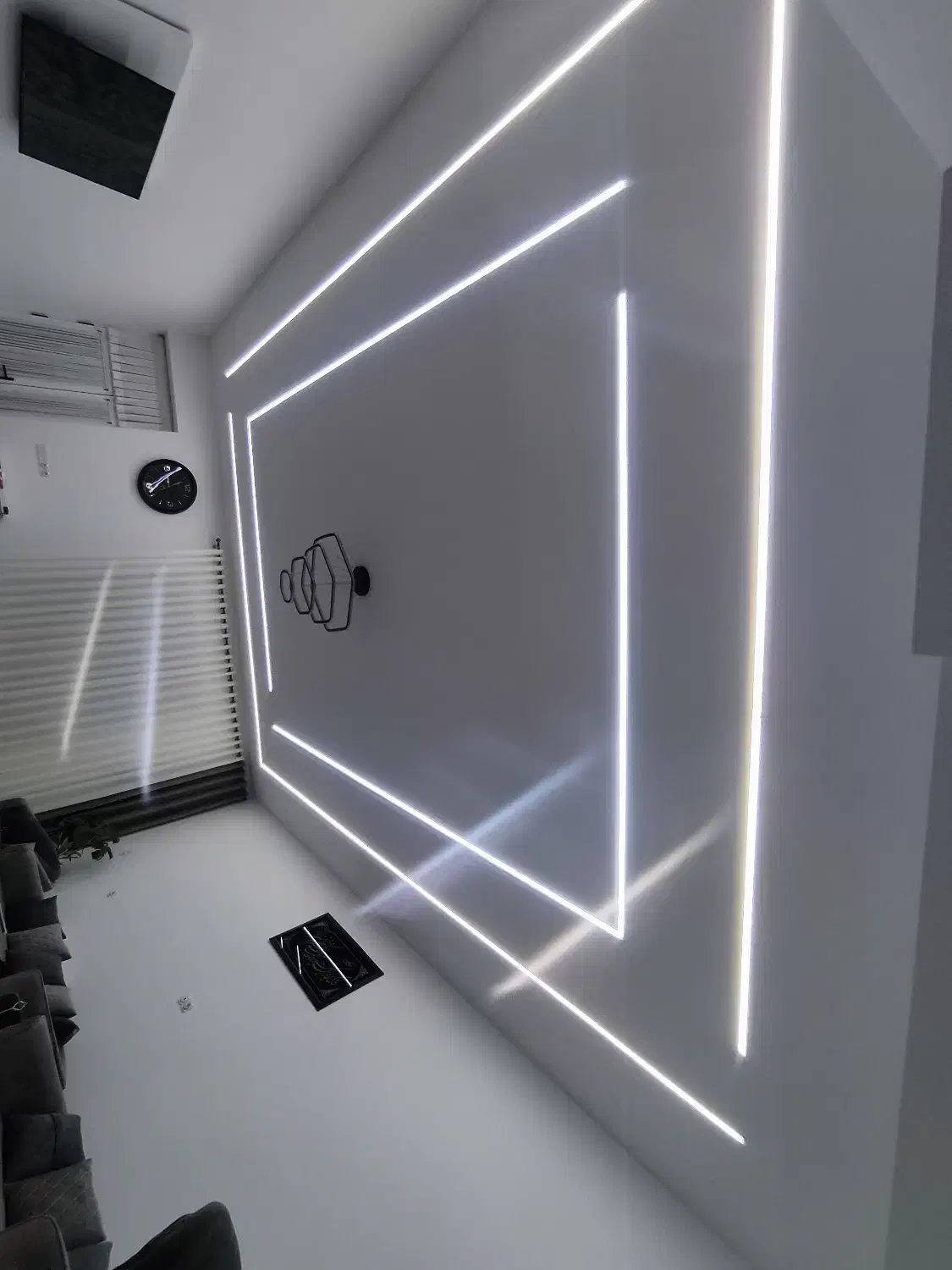 تولید انواع لاین نوری با ضمانت یکسال|لوستر و چراغ آویز|طبس, |دیوار