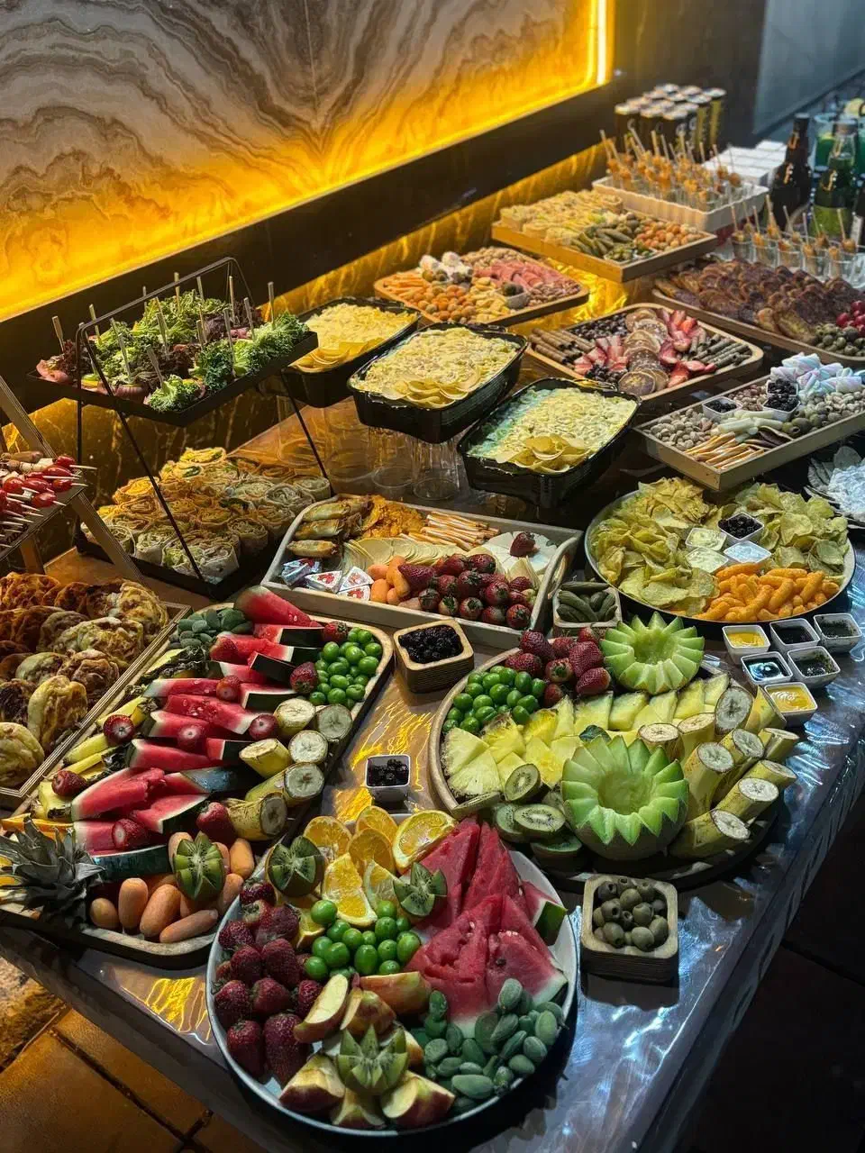 هر چی برای یه مهمانی شیک نیاز داری، اینجاست|خوردنی و آشامیدنی|تهران, باغ خزانه|دیوار