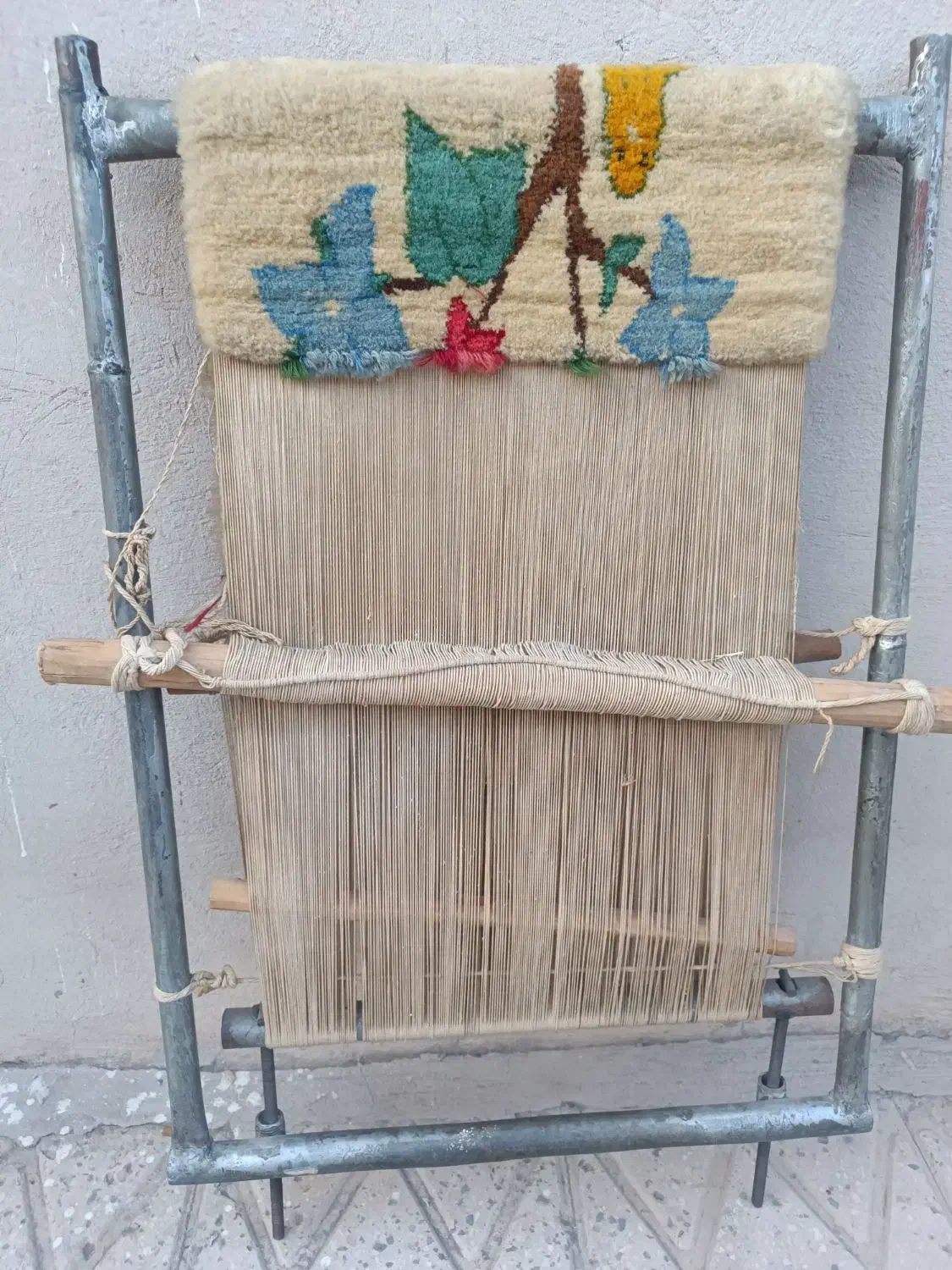 فرش دستبافت نیمه کاره رو دار|فرش|کرج, شهرک نهال و بذر|دیوار