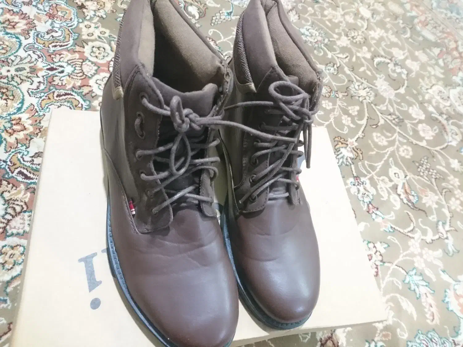 کفش و پوتین چرم|کیف، کفش، کمربند|املش, |دیوار