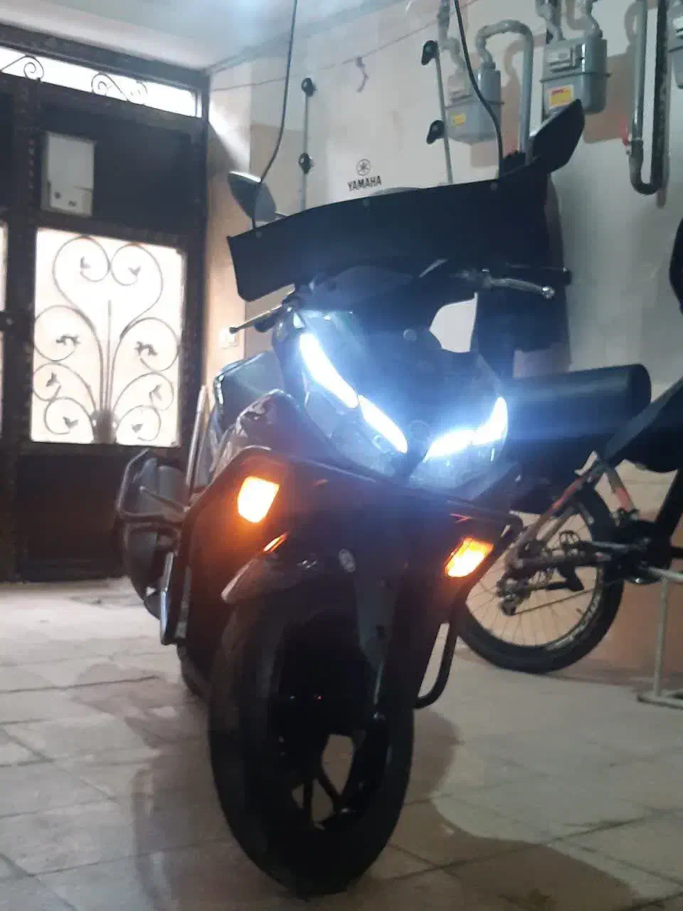 یاماهاایروکس مدل۱۴۰۱|موتورسیکلت|تهران, عباسی|دیوار