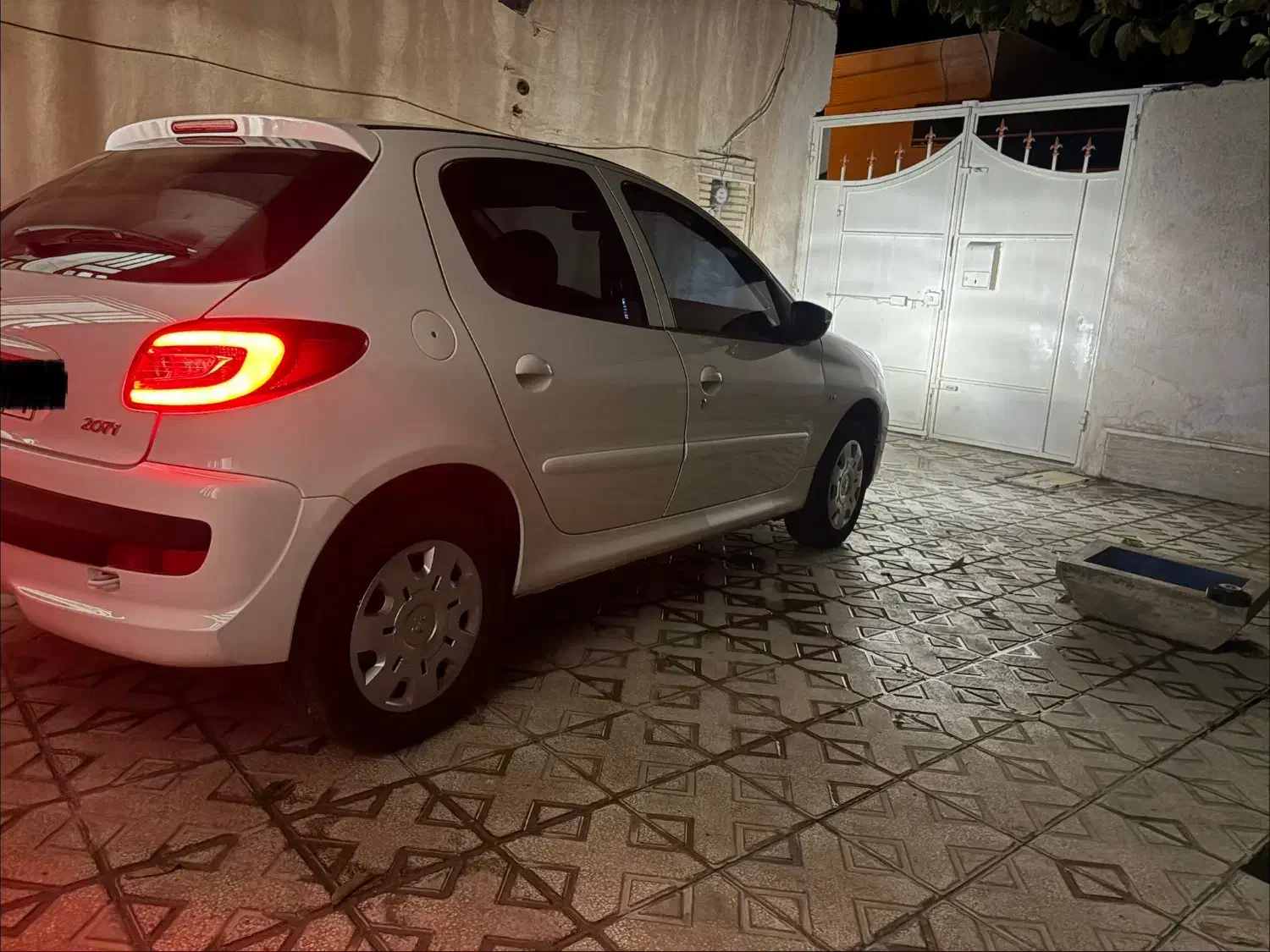 پژو 207 مدل 1403|خودرو سواری و وانت|آباده, |دیوار