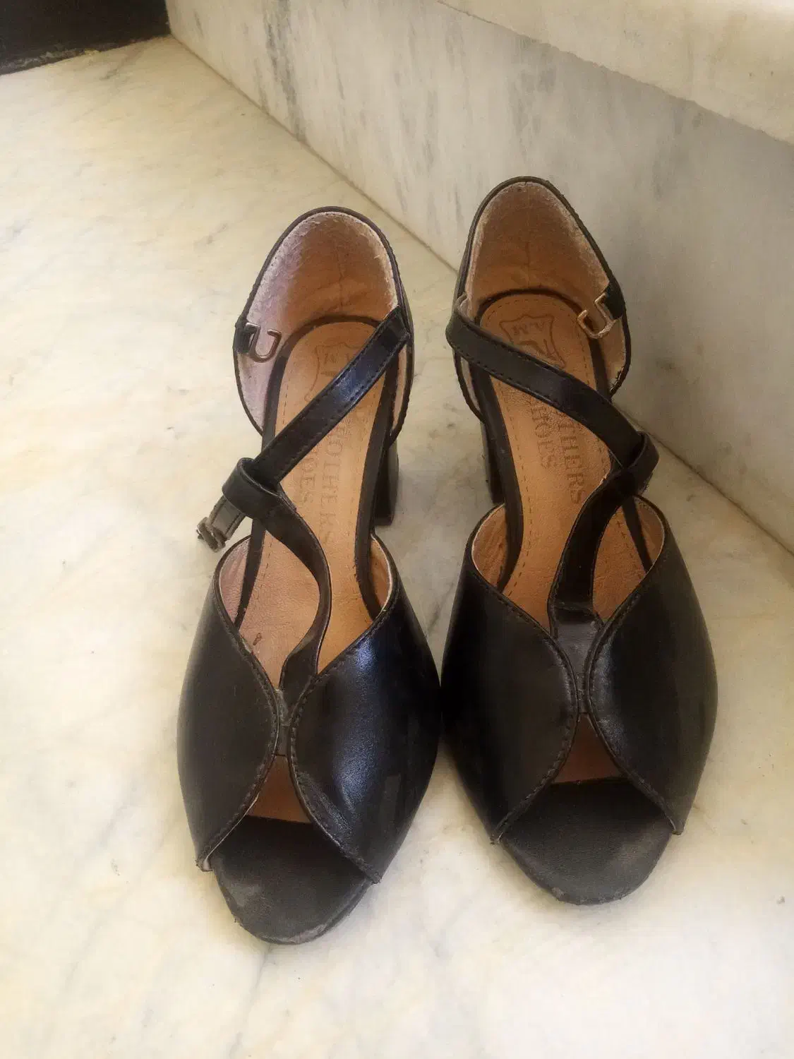 کفش ها زنانه وبچگانه|کیف، کفش، کمربند|شیروان (خراسان), |دیوار