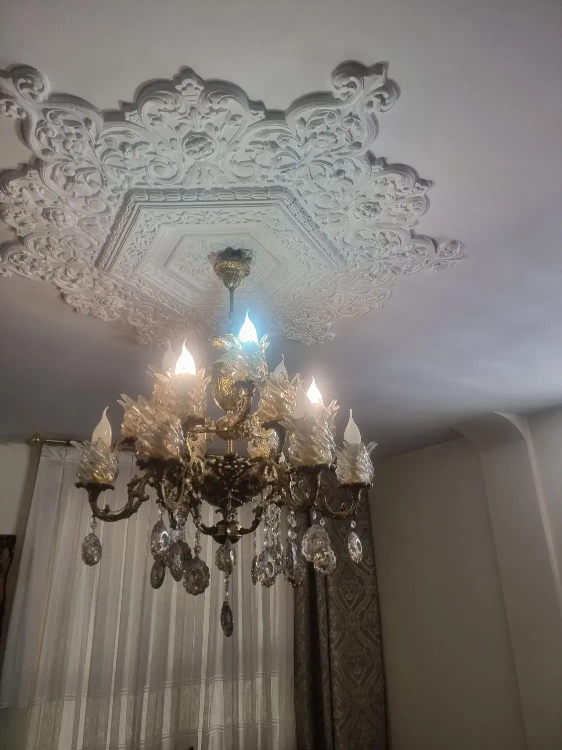 لوستر اویز سقفی برنزی|لوستر و چراغ آویز|ری, شهادت|دیوار