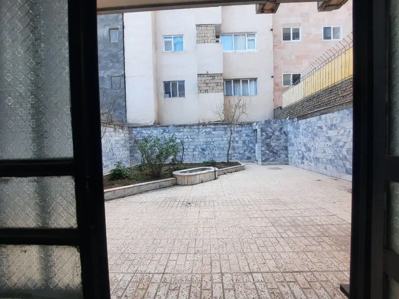 خونه دربستی حیاطدار مبله بدون مزاحمت|اجارهٔ کوتاهمدت آپارتمان و سوئیت|مشهد, شهید رضوی|دیوار