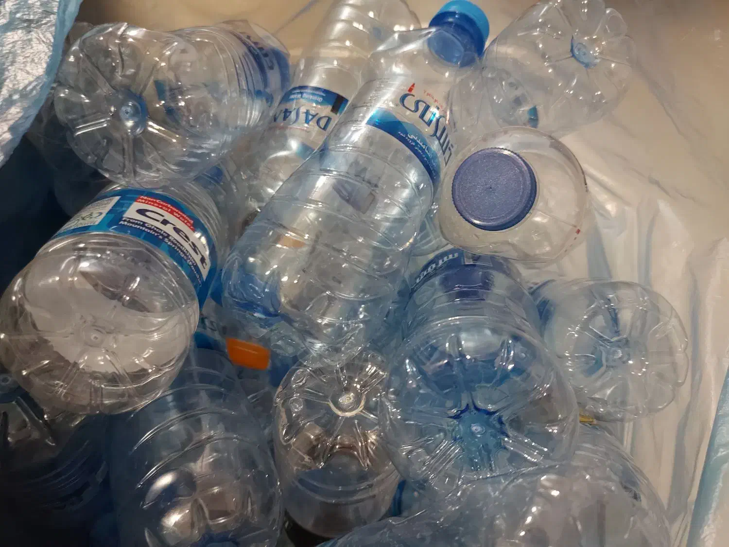 بطری اب معدنی|ظروف نگهدارنده، پلاستیکی، یکبارمصرف|رشت, خمیران زاهدان|دیوار