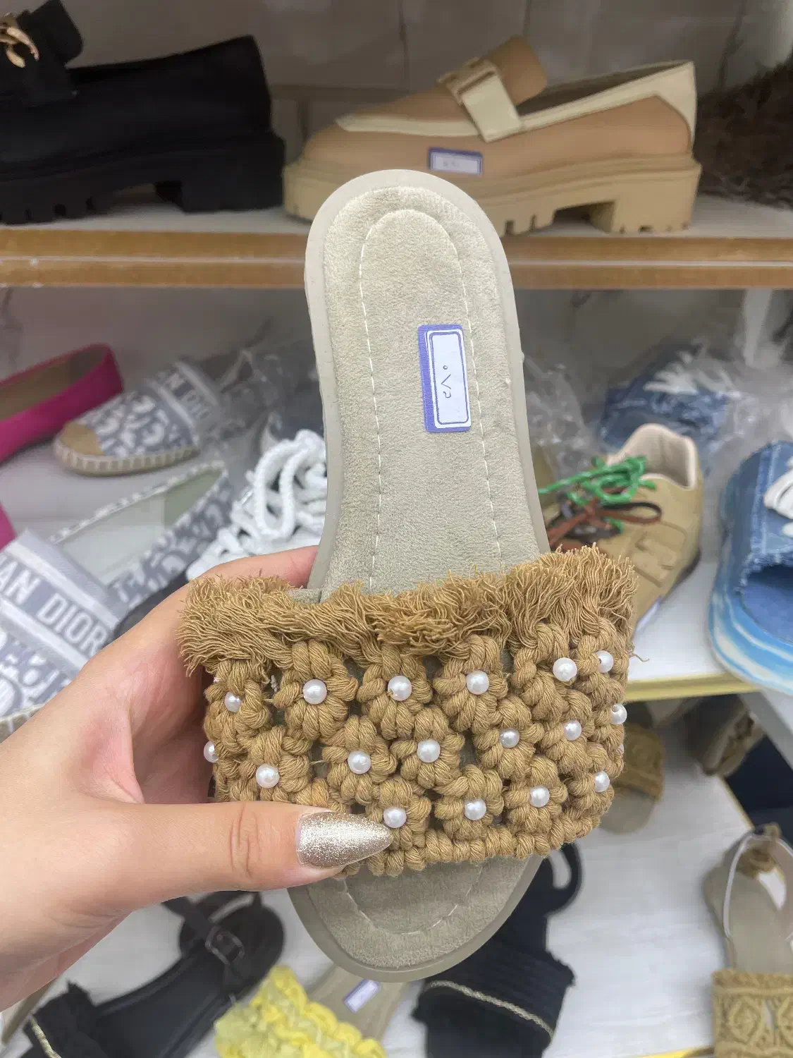 حراج انواع کفش به علت تغییر شغل|کیف، کفش، کمربند|میانه, |دیوار