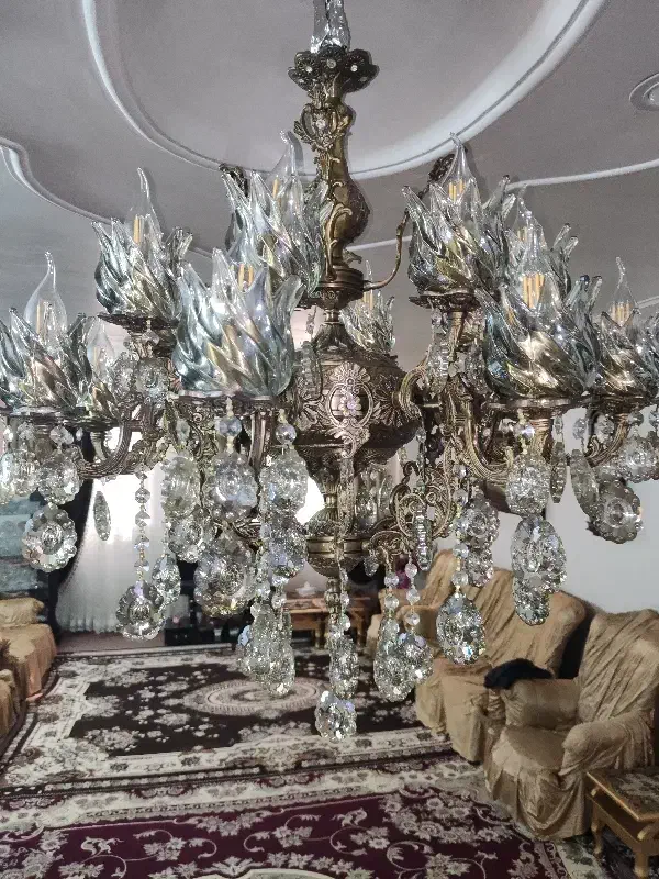 لوستر برنجی هشت شاخه|لوستر و چراغ آویز|اسلامشهر, شهرک الهیه|دیوار