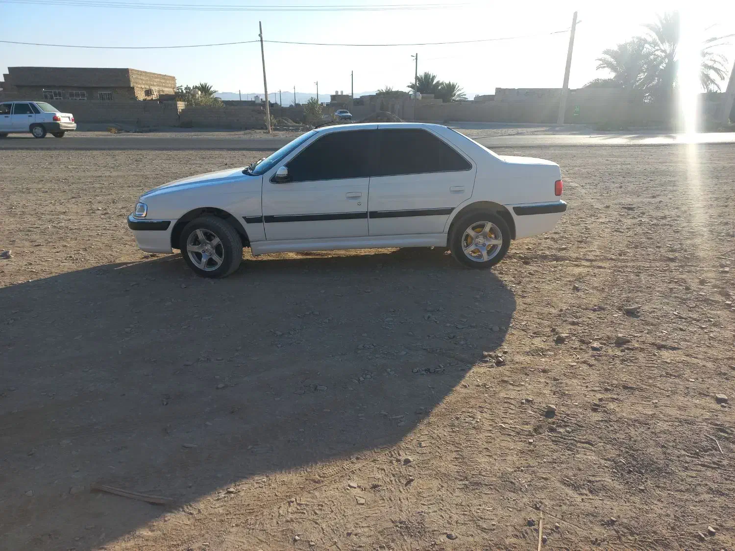 مدل ۴۰۳|خودرو سواری و وانت|سیب و سوران, |دیوار