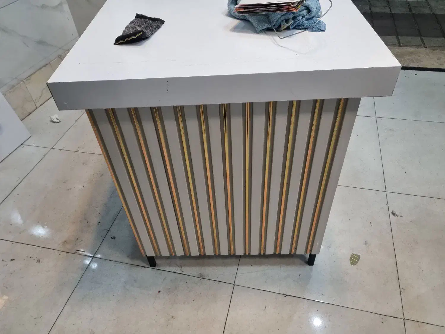 میز|میز تحریر و کامپیوتر|رشت, کوی فکوری|دیوار