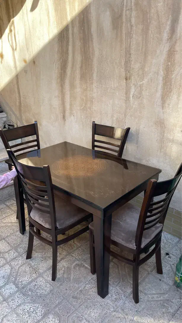 میز نهار خوری ۴نفره در حد نو|میز و صندلی غذاخوری|مشهد, رسالت|دیوار