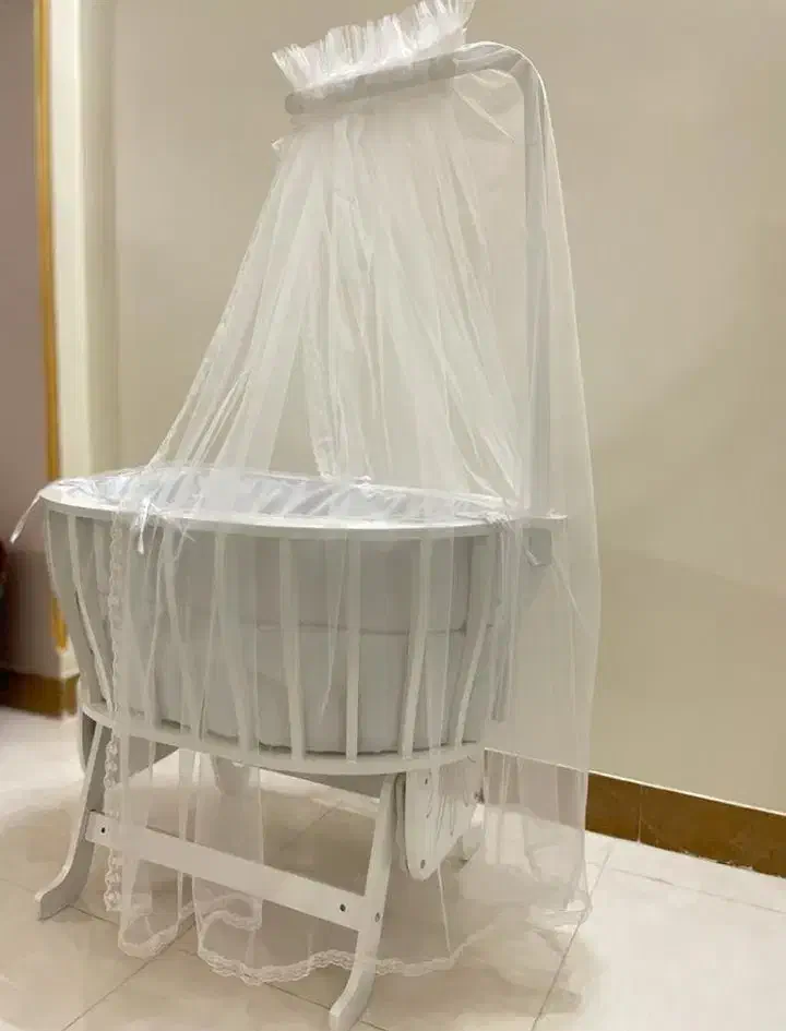 گهواره نوزادی فلزی در حد|اسباب و اثاث بچه|قم, زنبیل آباد|دیوار