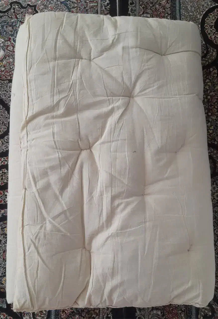 ۱۳ عدد تشک مخلوط پشم گوسفندی و بازاری|تشک تختخواب|همدان, |دیوار