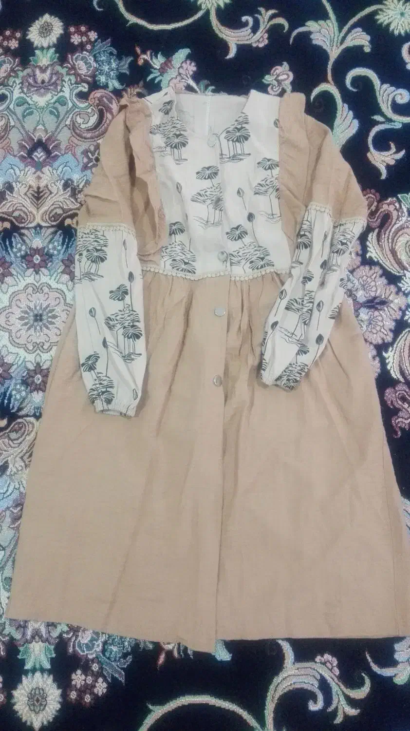 مانتو دکمه دار|لباس|قم, شهر قائم|دیوار