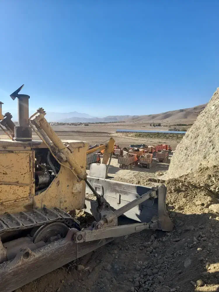 اجاره بلدوزر ۱۵۵ کوماتسو و بیل|خدمات پیشه و مهارت|بروجرد, |دیوار