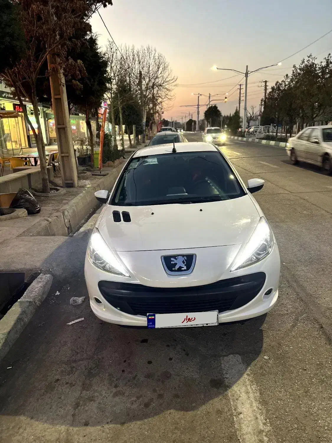 207پژو 1402|خودرو سواری و وانت|هشتگرد, شهرک اداری|دیوار