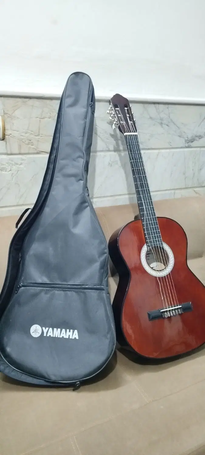 گیتار yamaha 70c|گیتار، بیس، امپلیفایر|قم, وادی السلام|دیوار