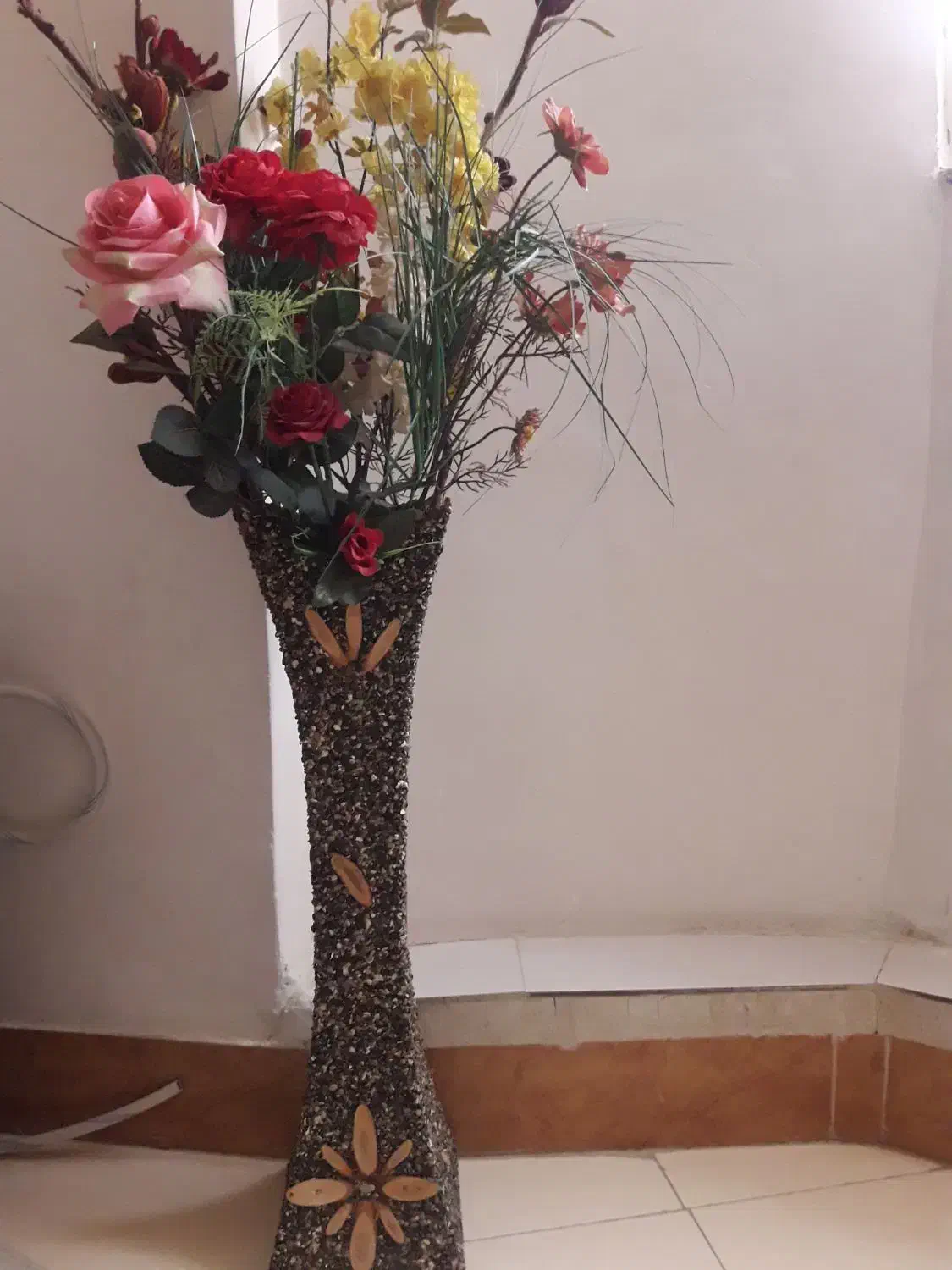 گلدون|گل مصنوعی|شیروان (خراسان), |دیوار