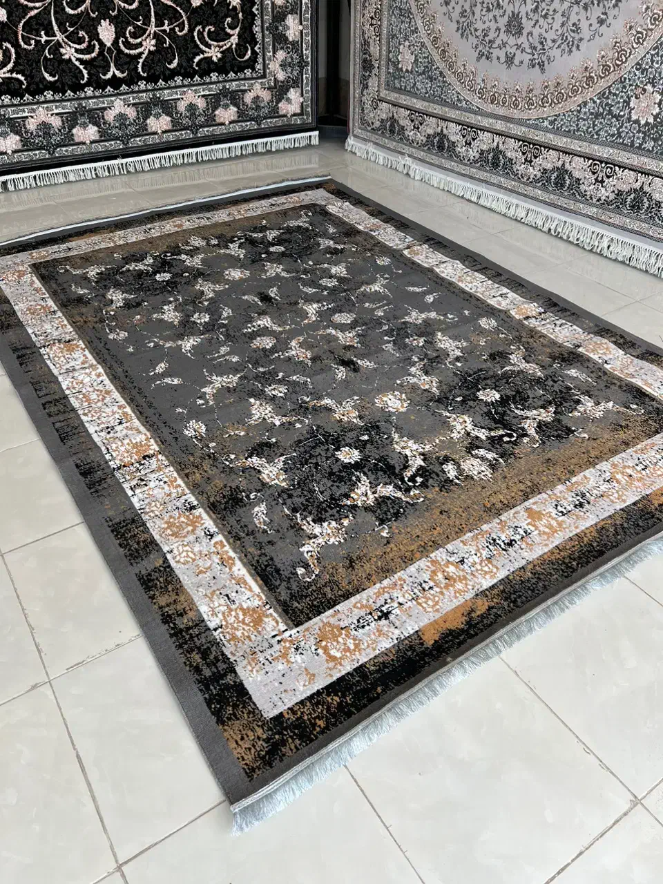 دنیای فرش ماشینی|فرش|کرج, گوهردشت|دیوار