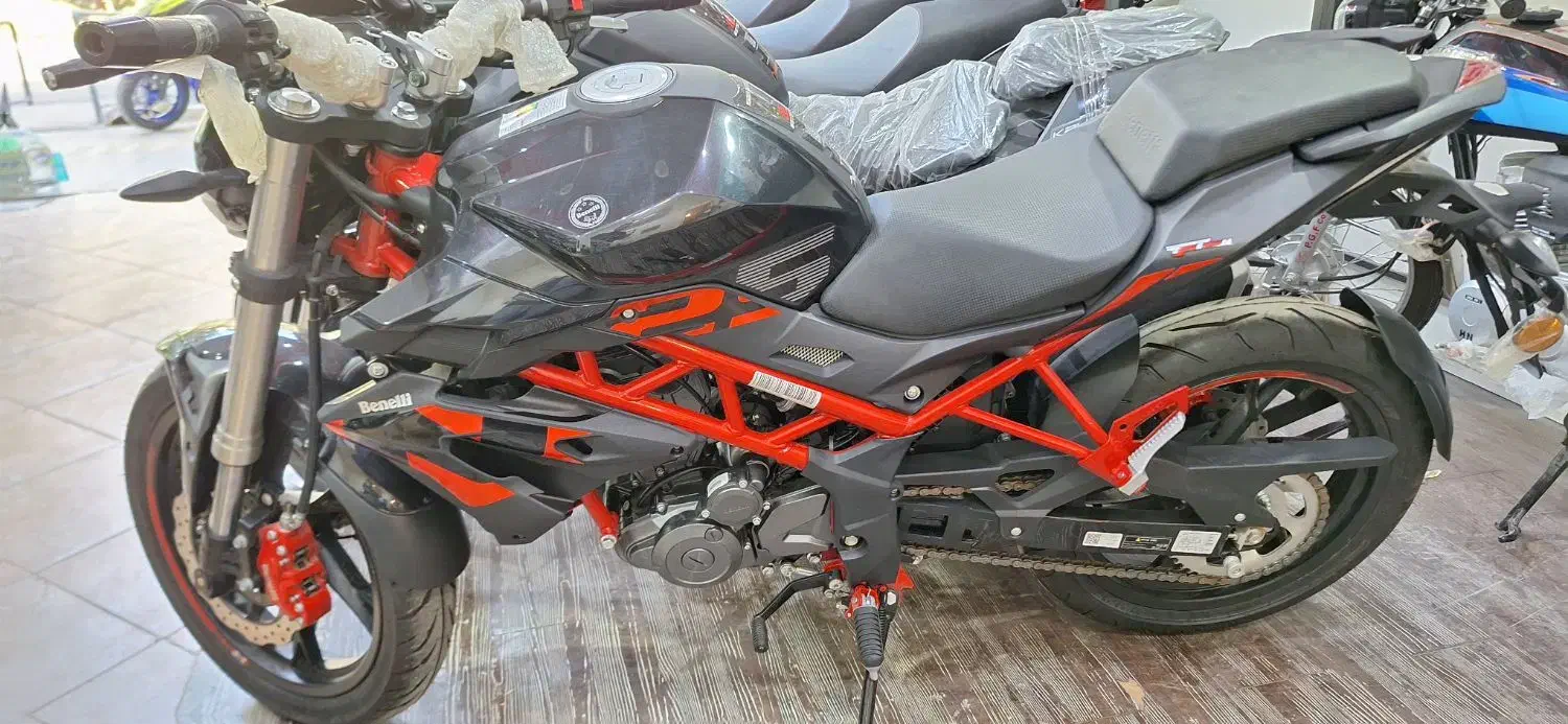 بنلی ۲۵۰cc تک سیلندر صفر مدل ۱۴۰۲|موتورسیکلت|اصفهان, پروین|دیوار