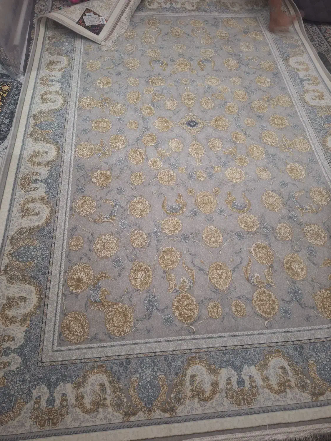 چهارعدد ۶ متری ۱۲۰۰شانه ۳۶۰۰تراکم زمینه توسی|فرش|چهاردانگه (تهران), |دیوار
