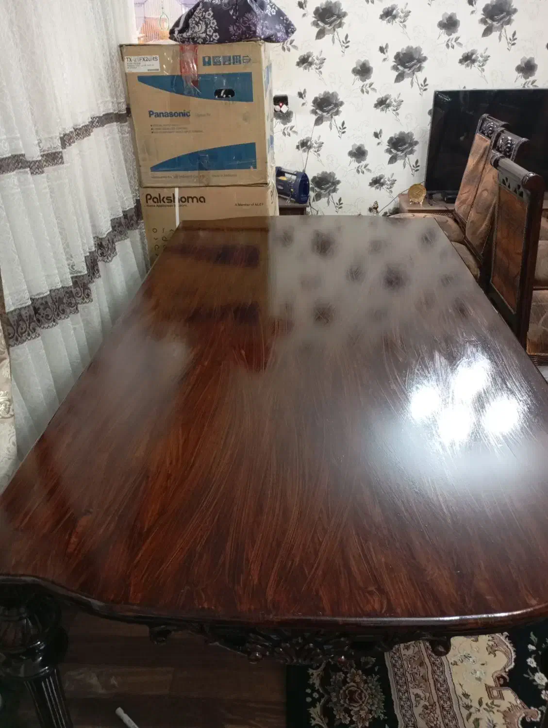 میز ناهار خوری ۸ نفر منبت کاری شده کاملا سالم|میز و صندلی غذاخوری|تهران, قصر فیروزه ۱|دیوار