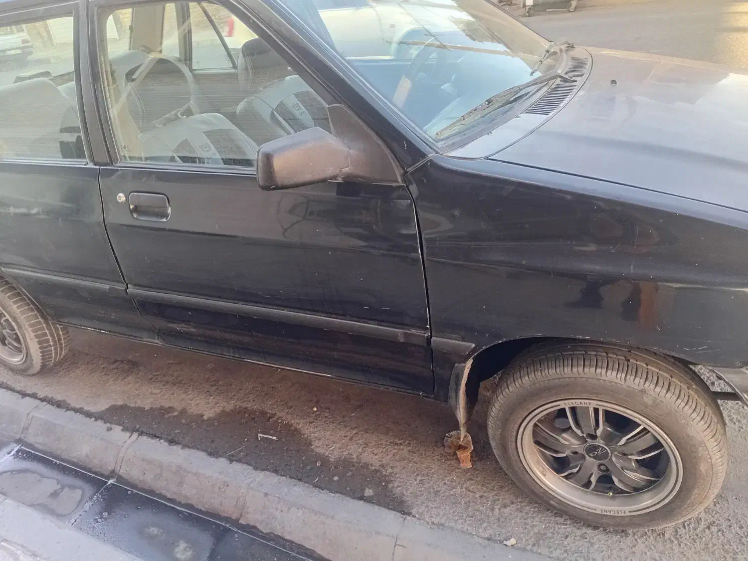 پراید مدل ۸۳ فوق العاده تمیز شاسی پلمپ|خودرو سواری و وانت|بیرجند, |دیوار