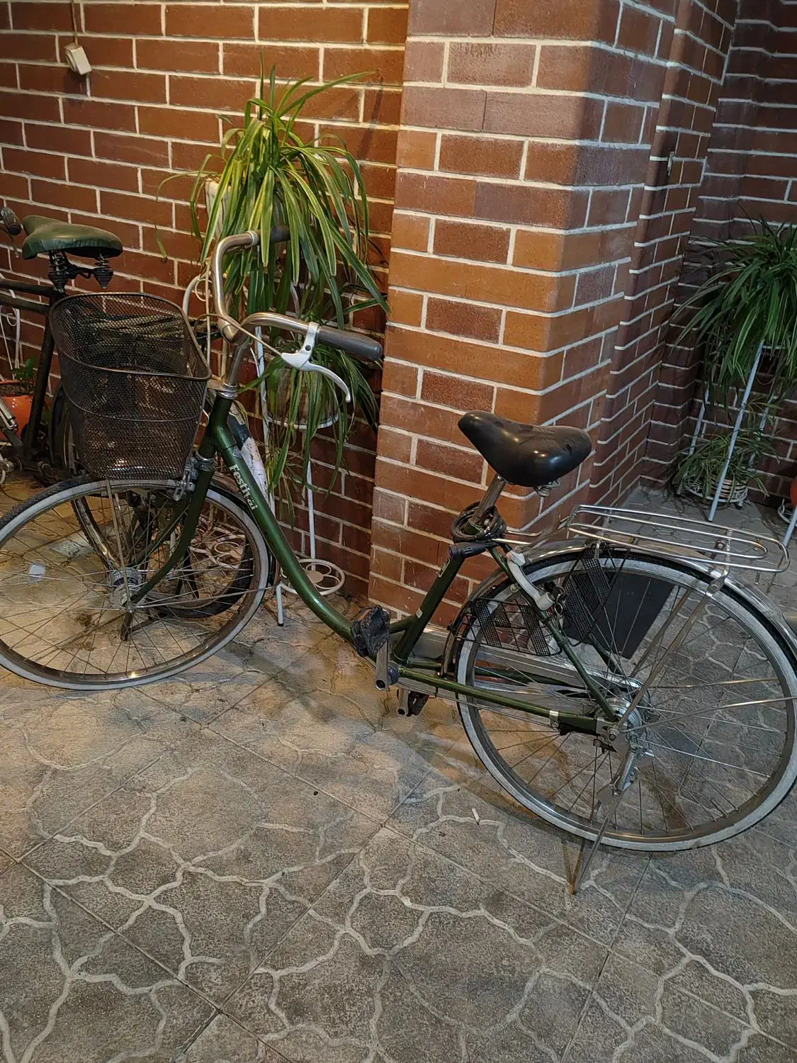 دوچرخه قدیمی|کلکسیون اشیاء عتیقه|تهران, خواجه نظام الملک|دیوار