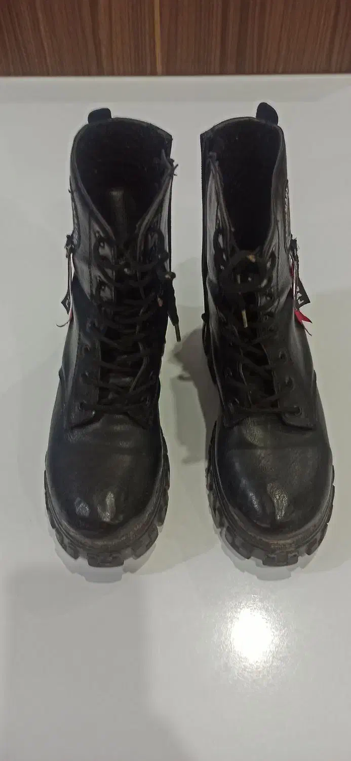 پوتین مشکی یخ شکن دار 38 پسرانه دخترانه مشترک|کیف، کفش، کمربند|رشت, انصاری|دیوار