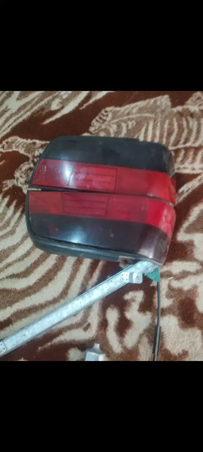 یک جفت چراغ خطر پارس با موتورشیشه بالابرسمند|قطعات یدکی و لوازم جانبی|خرم‌آباد, |دیوار