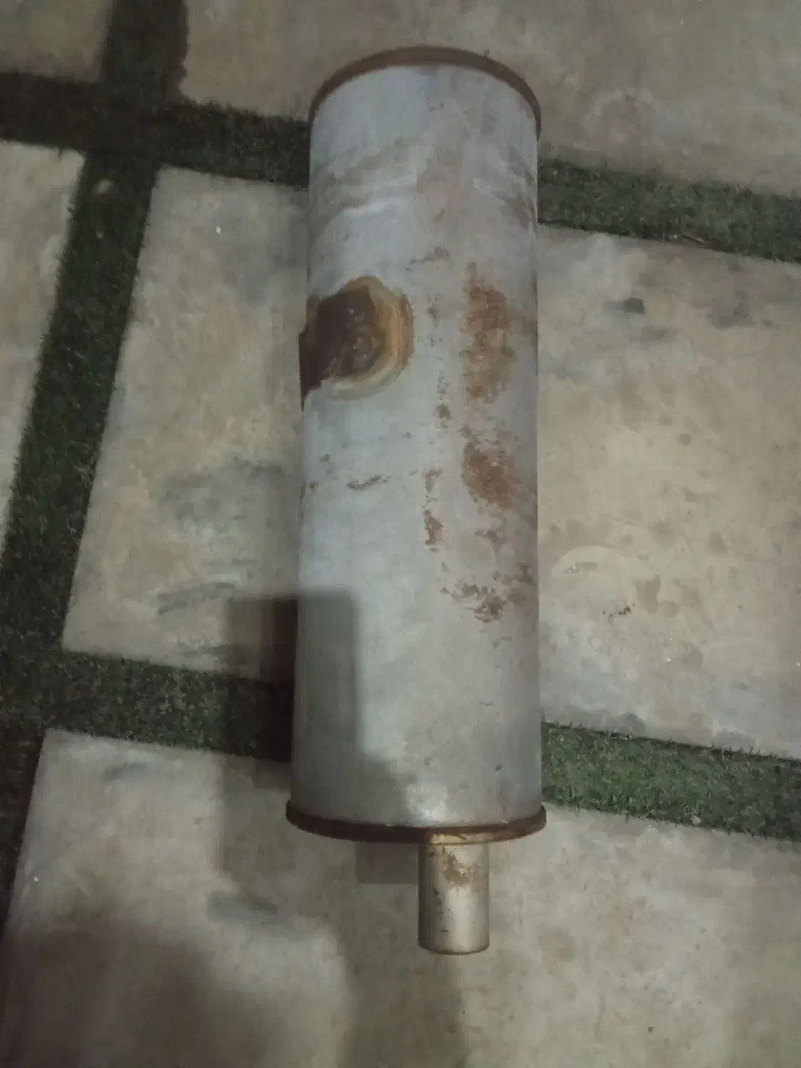 انبار اگزوز عقب نیسان|قطعات یدکی و لوازم جانبی|رشت, هلال احمر|دیوار