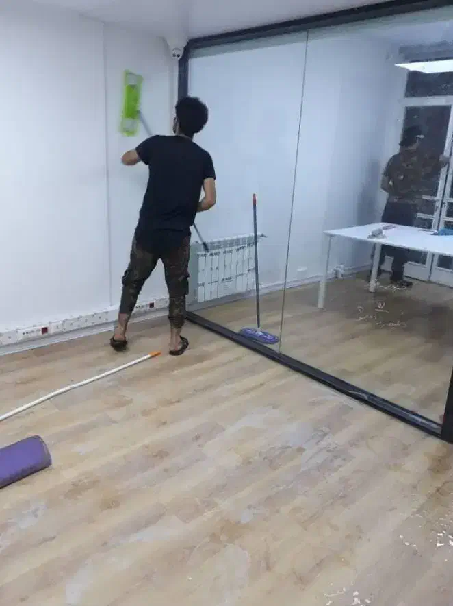 نظافت کار سید میلاد حسینی درخدمت شما|خدمات نظافت|قشم, |دیوار