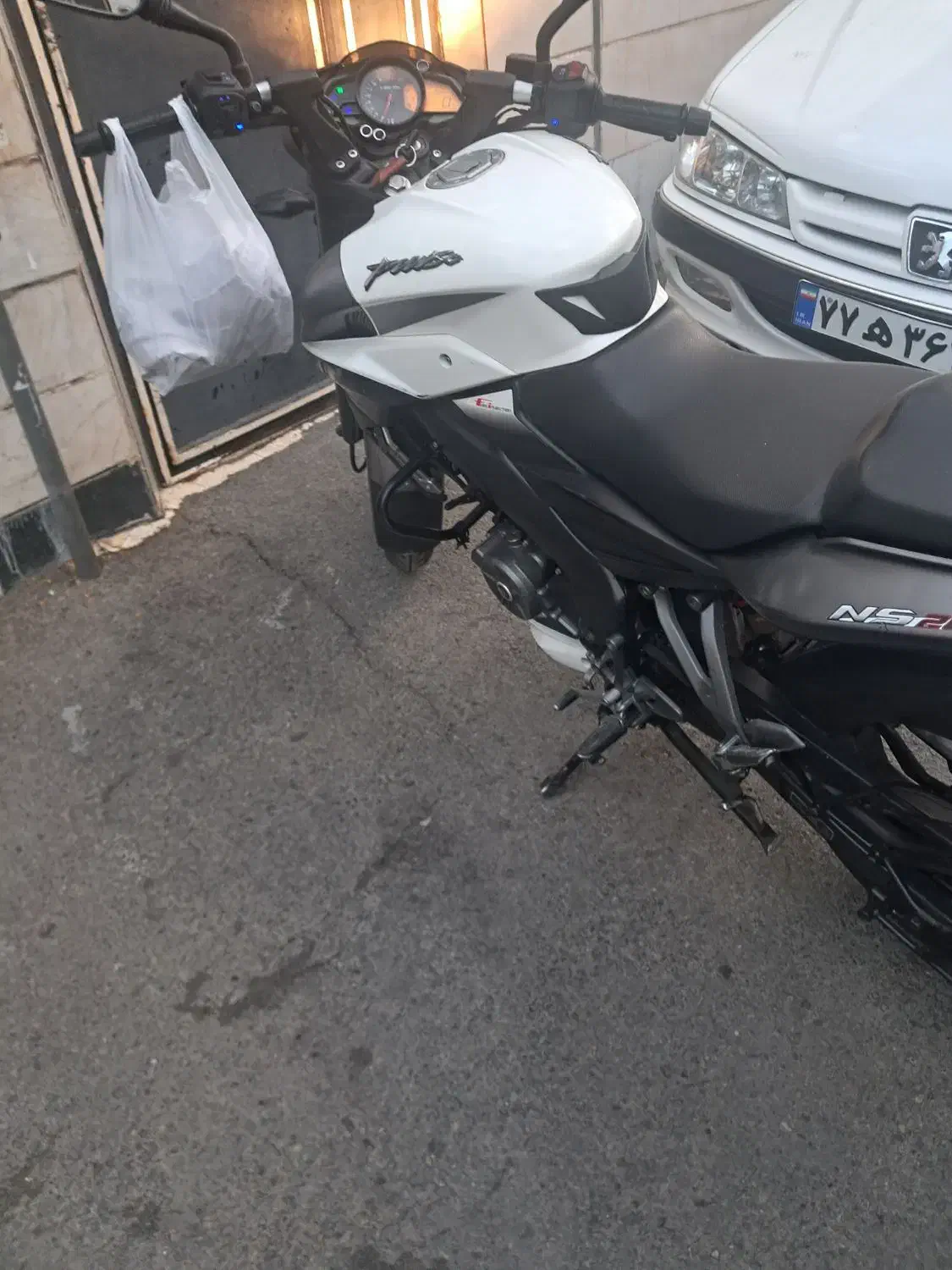 ان اس۲۰۰|موتورسیکلت|قدس, شهر‌قدس|دیوار