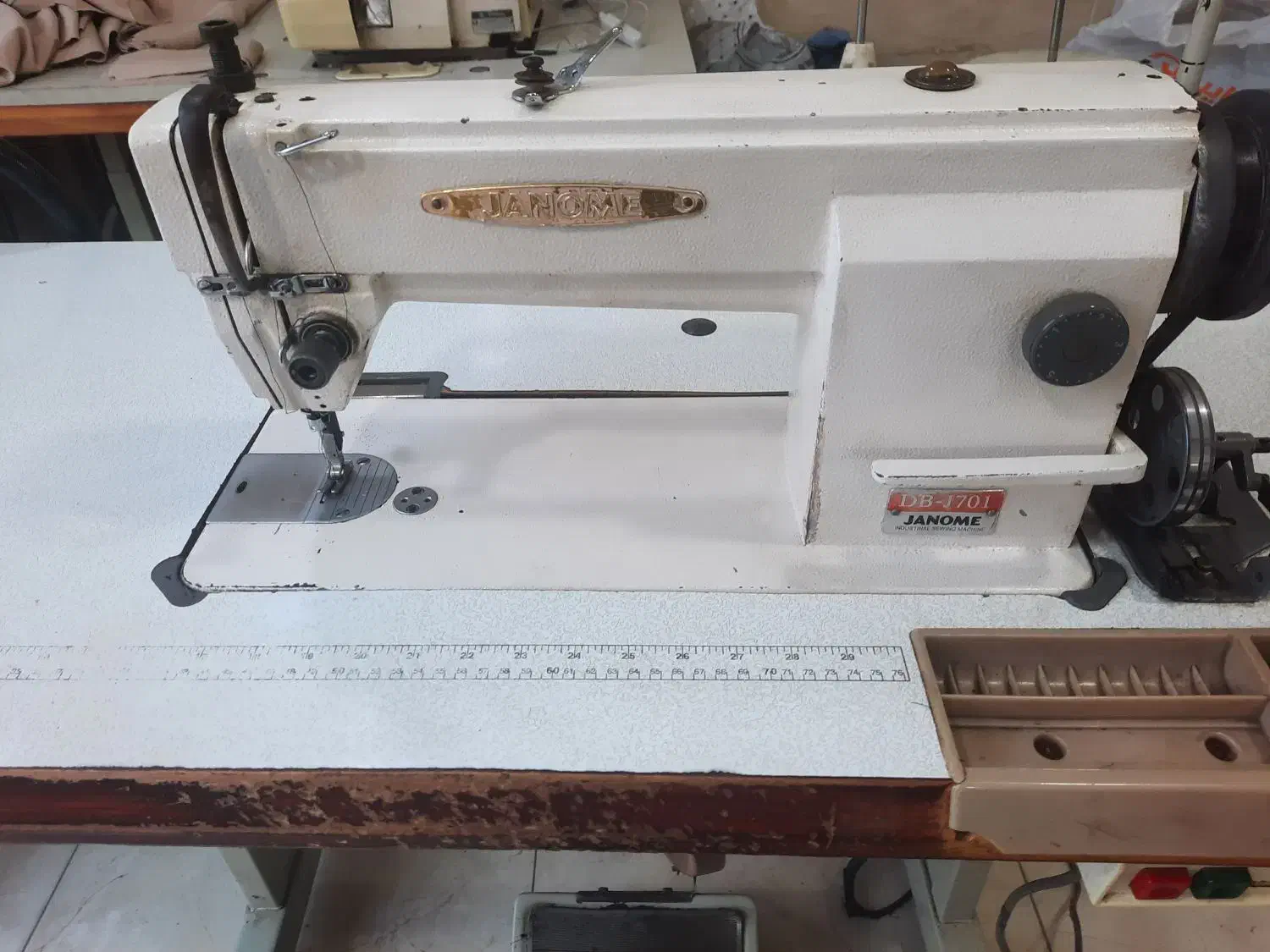 چرخ خیاطی صنعتی|ماشینآلات صنعتی|رشت, کوی یخ|دیوار