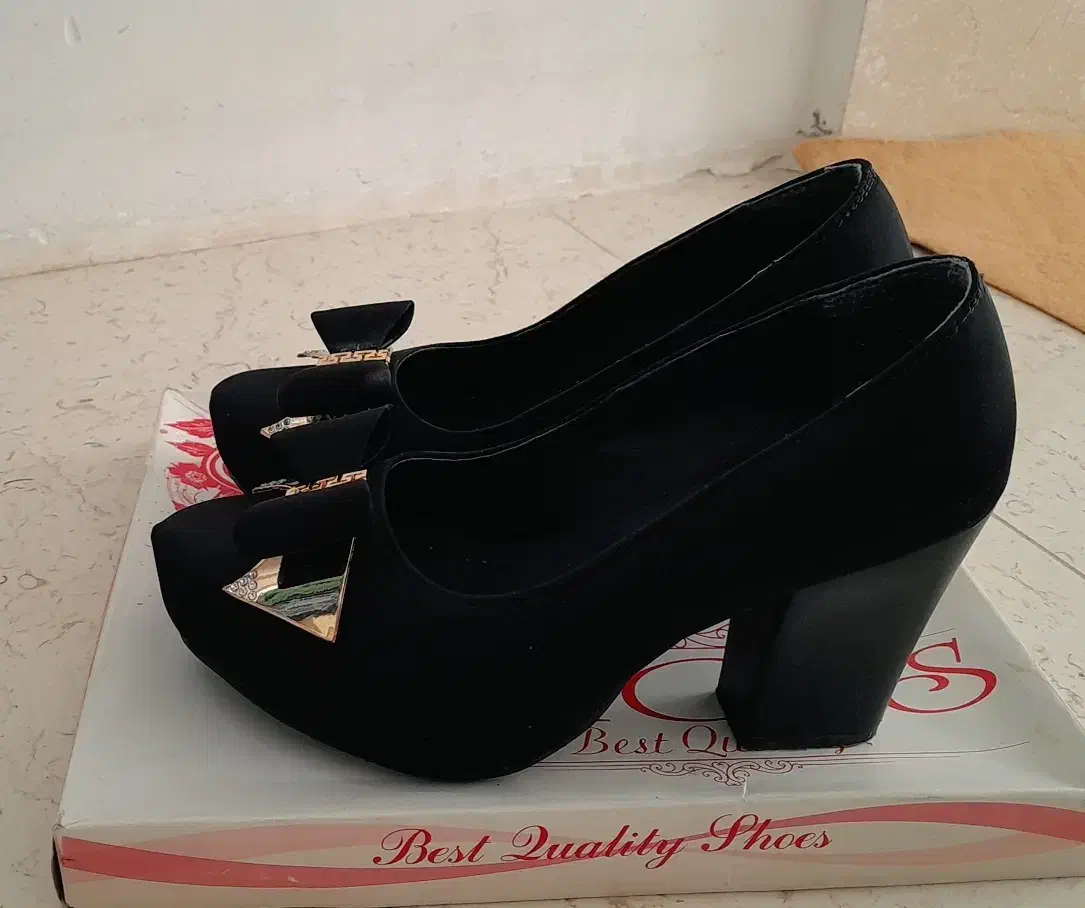 انواع کفش زنانه ومردانه|کیف، کفش، کمربند|زنجان, |دیوار