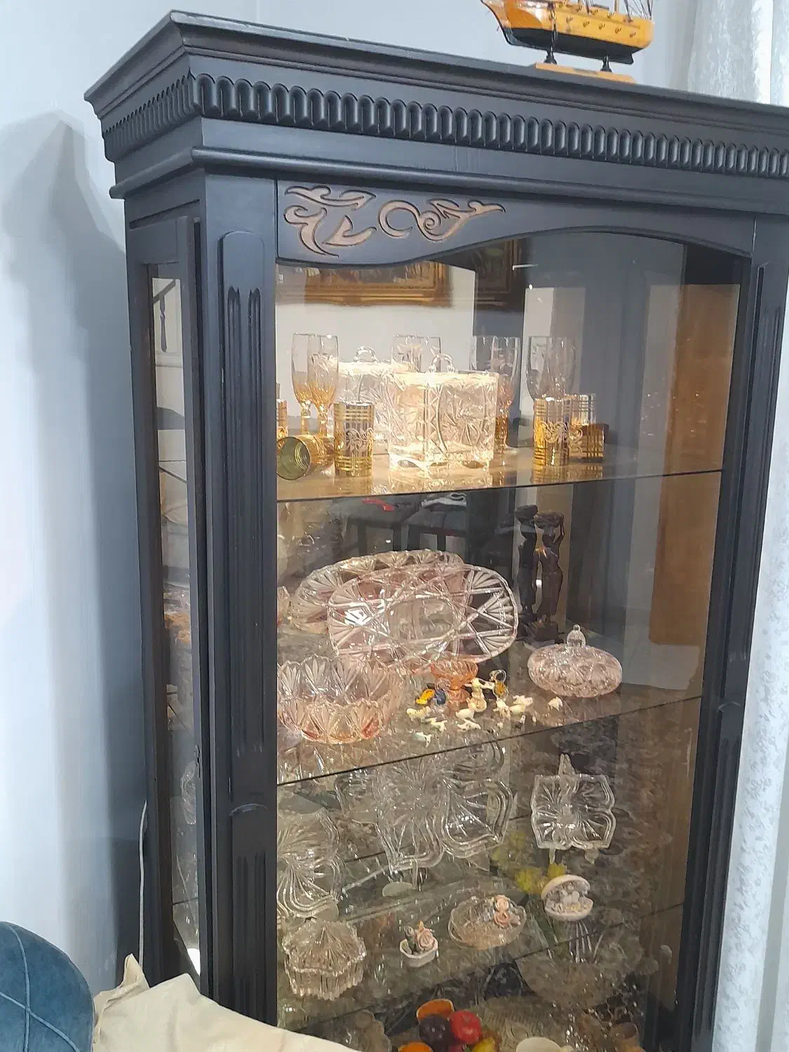 بوفه یا ویترین سایز بزرگ|بوفه، ویترین، کنسول|رشت, فلسطین|دیوار