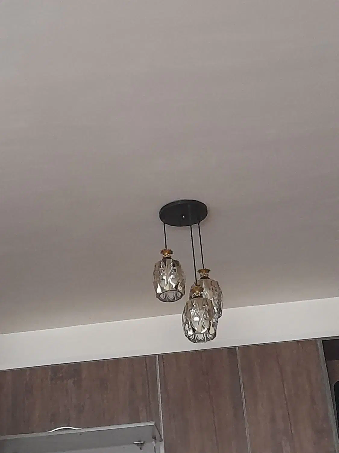 یک عدد لوستر سه تایی|لوستر و چراغ آویز|فردوسیه, |دیوار