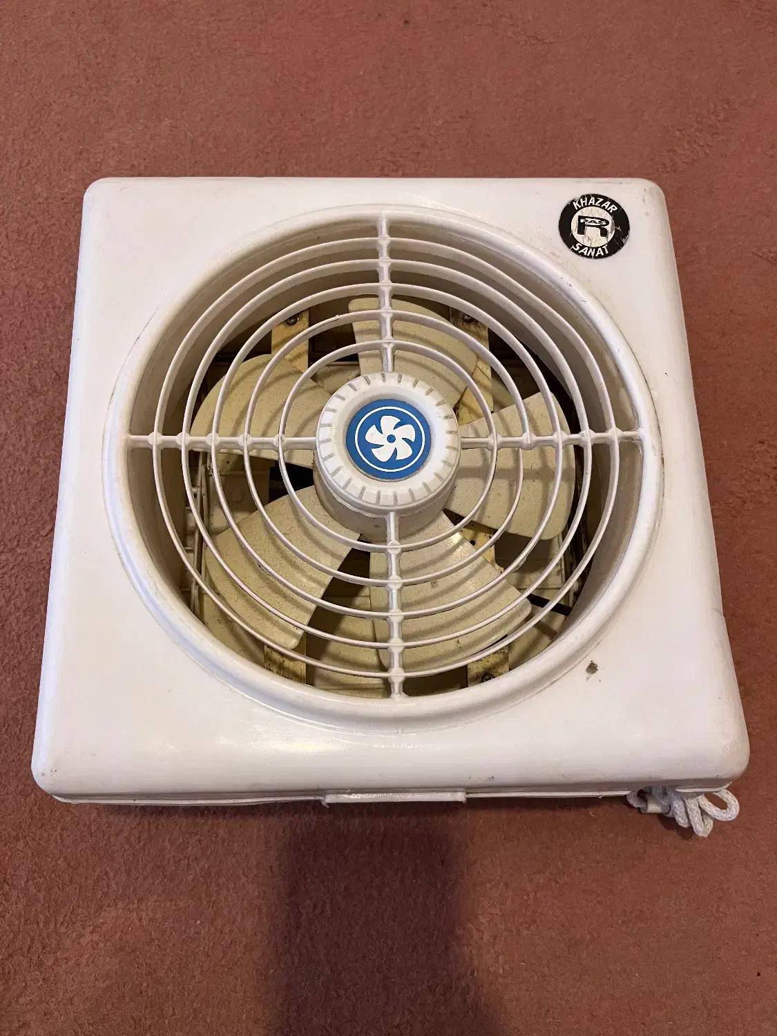 فن هواکش سالم و درحدنو|پنکه و تصفیهکنندهٔ هوا|رشت, آب و برق|دیوار