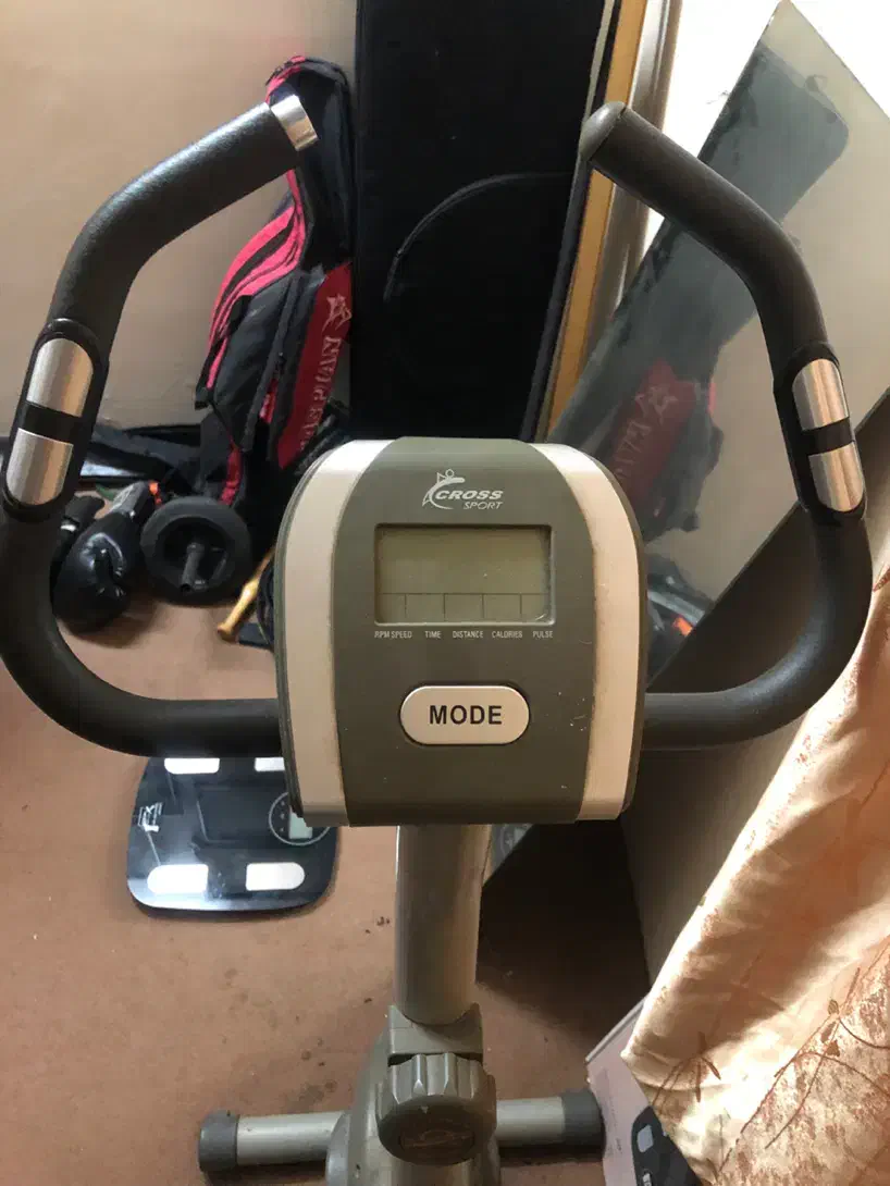 دوچرخه ثابت باشگاهی|تجهیزات ورزشی|بندر انزلی, جهانگانی|دیوار