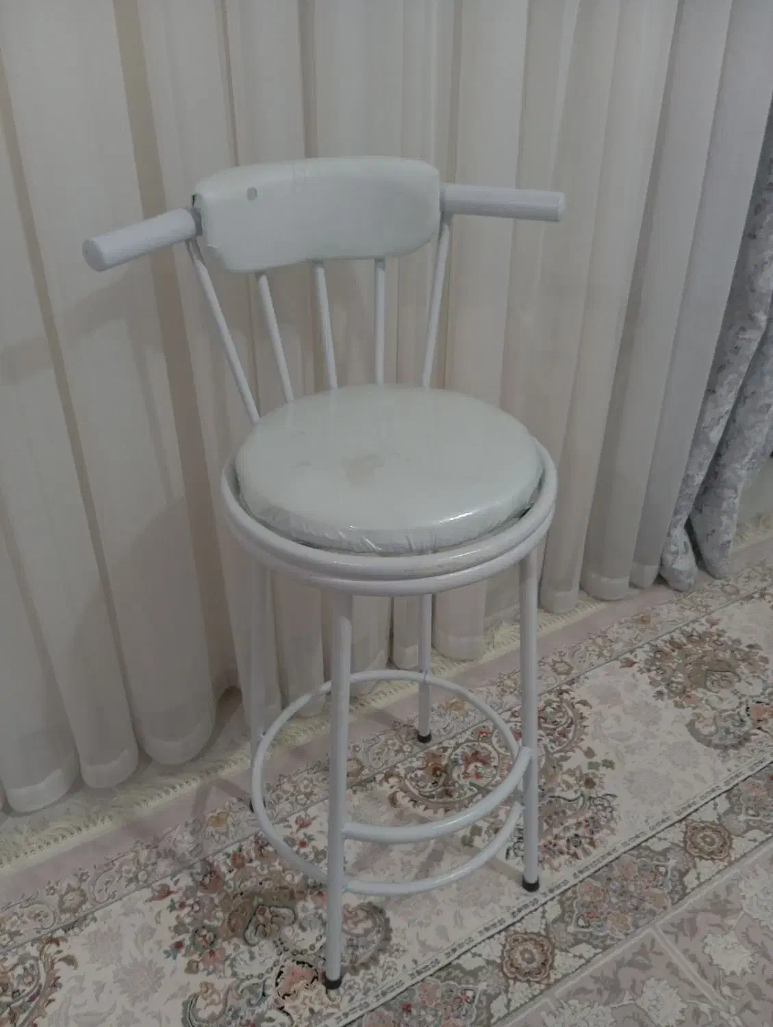 صندلی|صندلی و نیمکت|تربت‌حیدریه, کلاته توکلی|دیوار