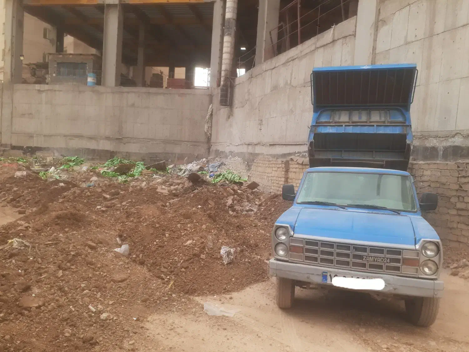 حمل نخاله با کارگرو بابکت لواسانی. قیطریه.پاسدارن|خدمات حمل و نقل|تهران, فرمانیه|دیوار