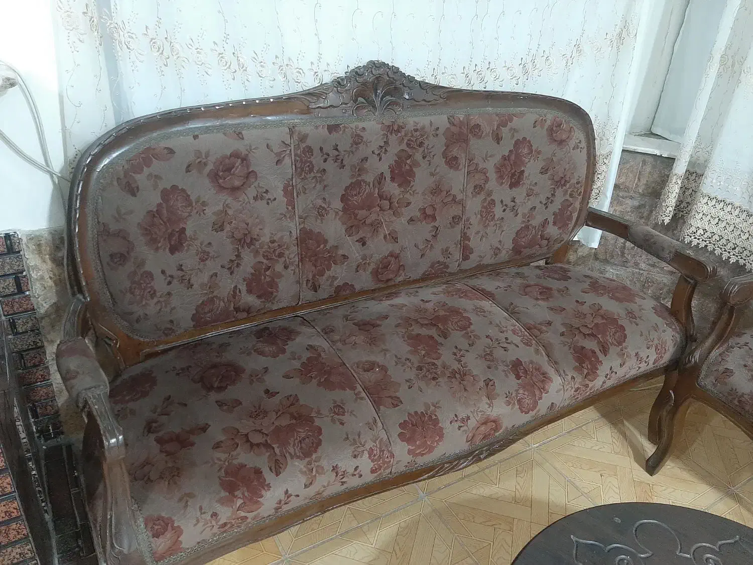 مبل 9 نفره سلطنتی|مبلمان خانگی و میز عسلی|لاهیجان, گلستان|دیوار