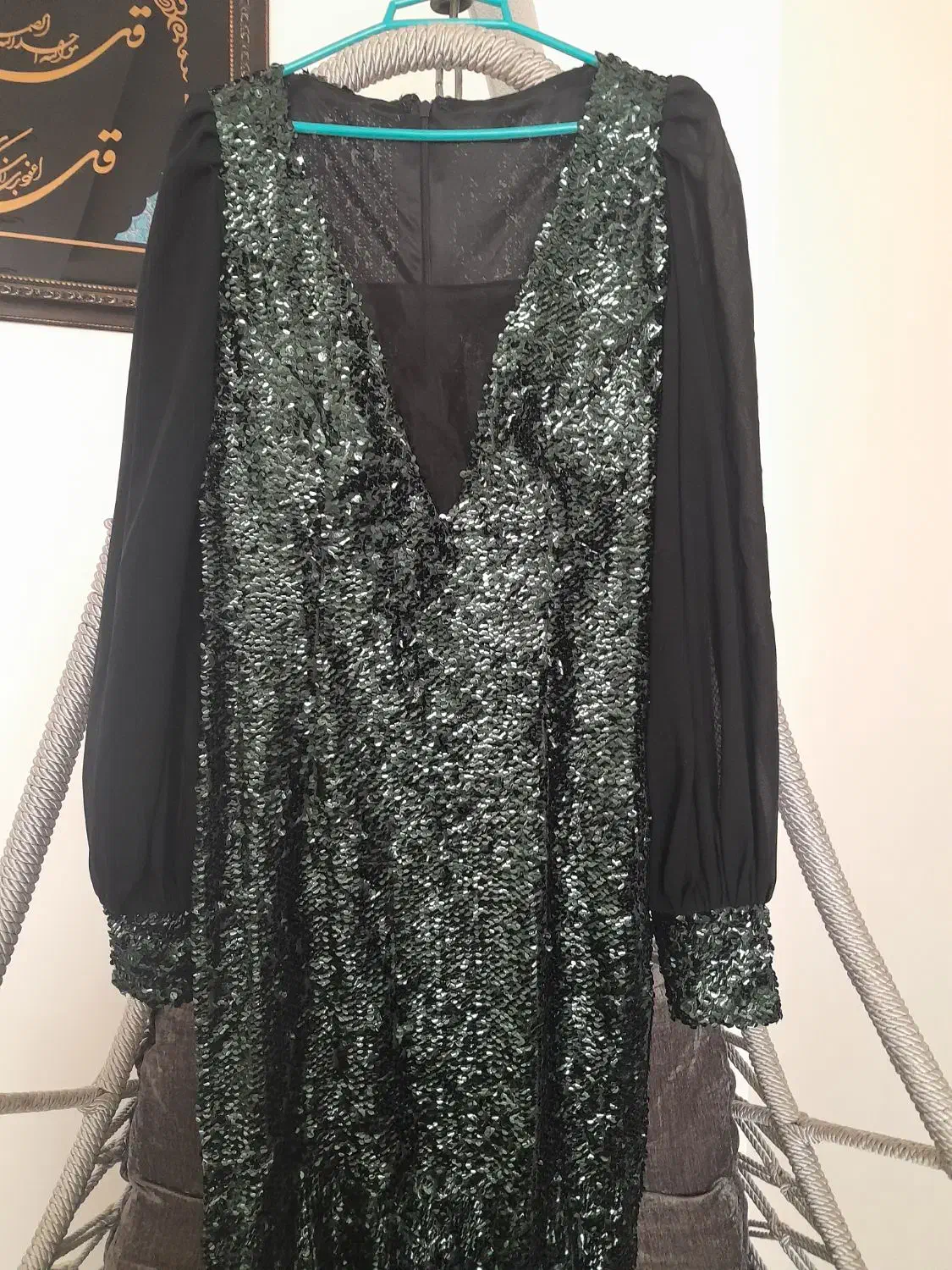 لباس مجلسی|لباس|تربت جام, نظامی|دیوار